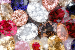 Variety-of-gemstones-on-display.jpg