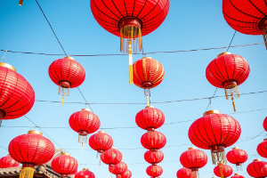 Traditional-chinese-red-lanterns.jpg
