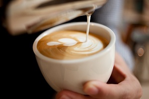 espresso-combine-with-milk-to-produce-latte-art.jpg